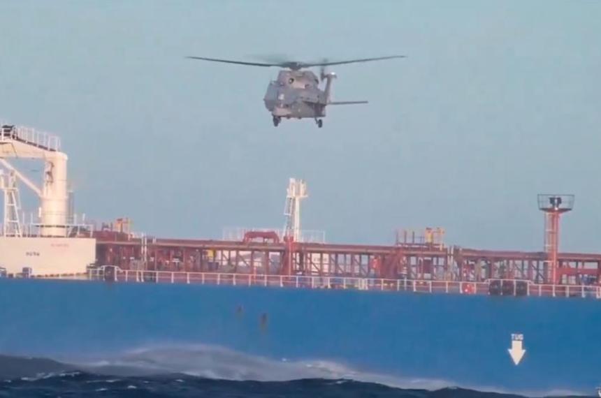 Francia abordoacute en el Mediterraacuteneo a un petrolero fantasma y abrioacute una investigacioacuten por su bandera