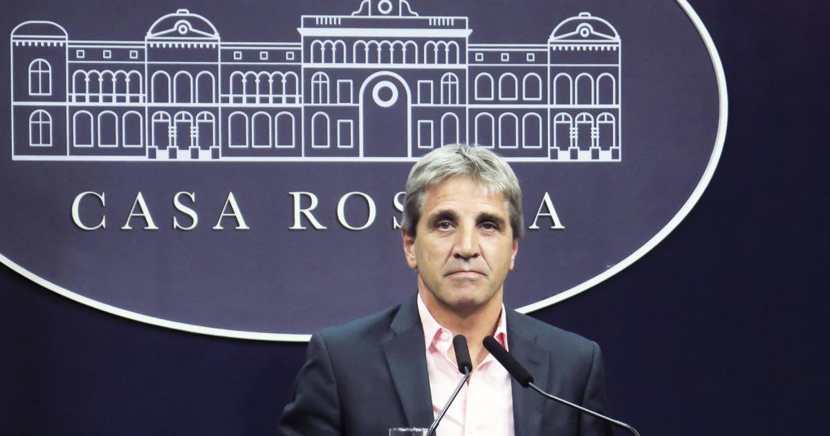 El ministro de Economía Luis Caputo