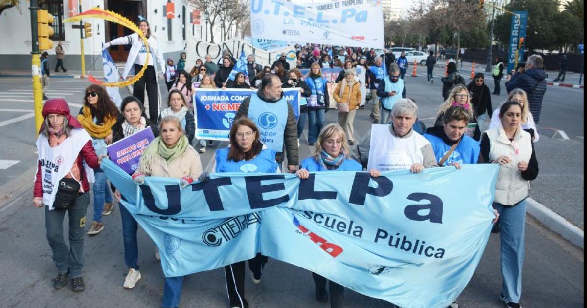 UTELPa exige reapertura de la paritaria  y advierte que podriacutean no iniciar las clases