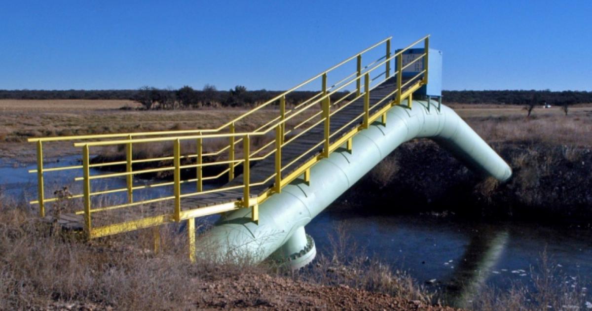 La falla se detectó a 236 kilómetros de Santa Rosa y la reparación llevar� al menos 48 horas