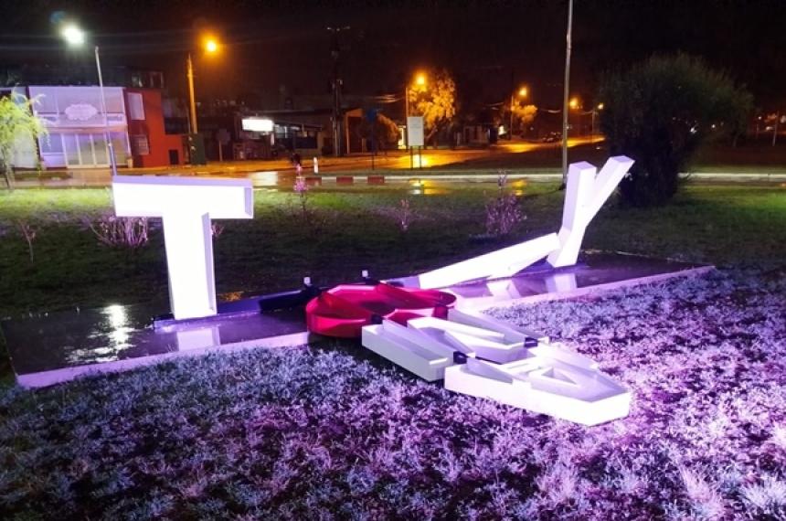 El cartel YO AMO A TOAY sufrió severos daños