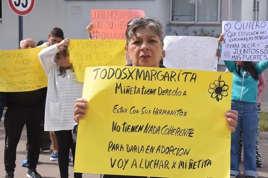 Entre la resistencia de los viacutenculos y el asedio de la crisis