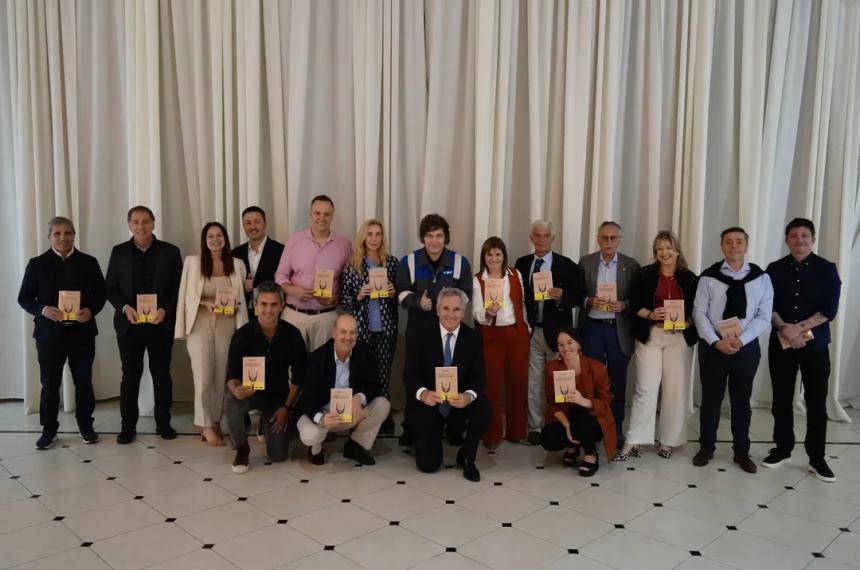 Milei y su gabinete enfrentan una crisis de confianza en enero