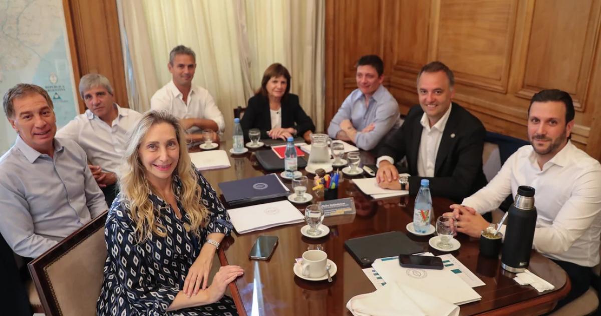 Se reunió la mesa politica del Gobierno nacional