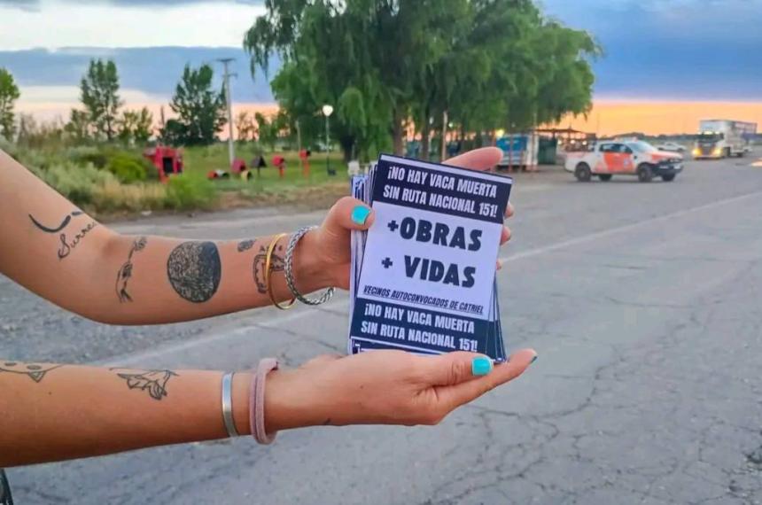 Catriel volvioacute a movilizarse para exigir la reparacioacuten de la Ruta 151