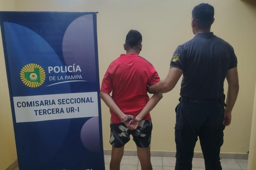 El hombre de 28 años fue detenido por personal de la Seccional Tercera