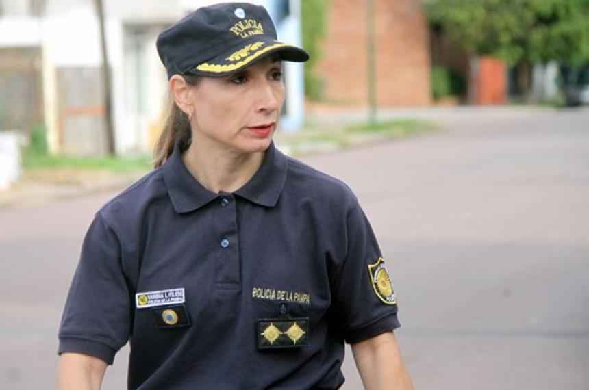 La Comisario General Vanina Fileni jefa de la Unidad Regional II