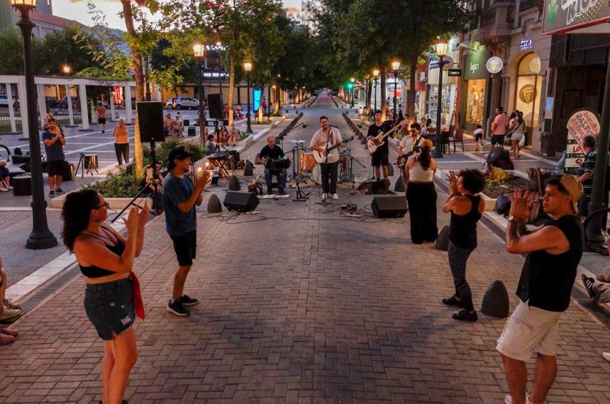 Amplia agenda de actividades para el fin de semana en Santa Rosa