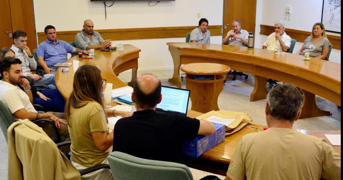 Cuatro empresas se presentaron en la licitacioacuten del edificio de la CPE