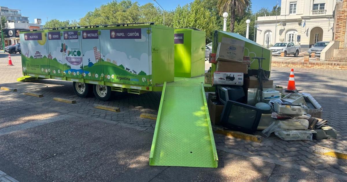 La jornada inaugural de 2026 se hizo en la plaza San Martín