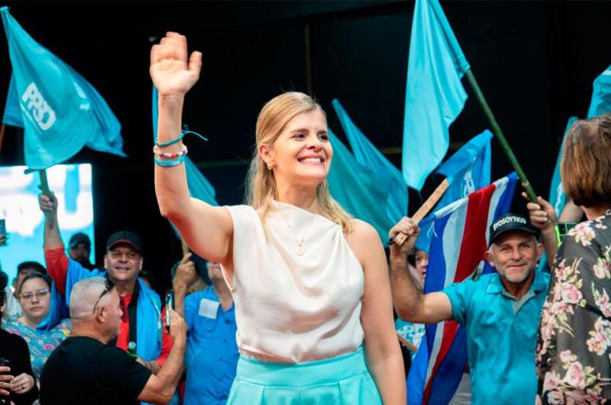 Laura Fernaacutendez ganoacute en primera vuelta en Costa Rica con un discurso de mano dura inspirado en Bukele