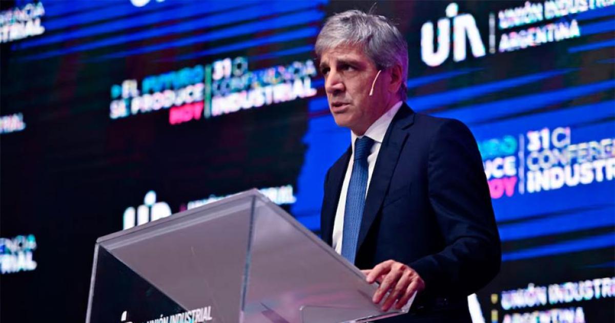 El ministro Caputo dijo que sin intervencioacuten del Central el doacutelar probablemente rondariacutea los 1300