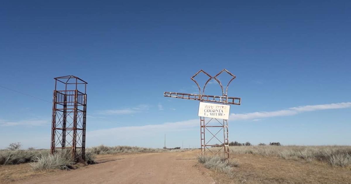 Por falta de señal al herido debieron trasladarlo en la caja de una camioneta