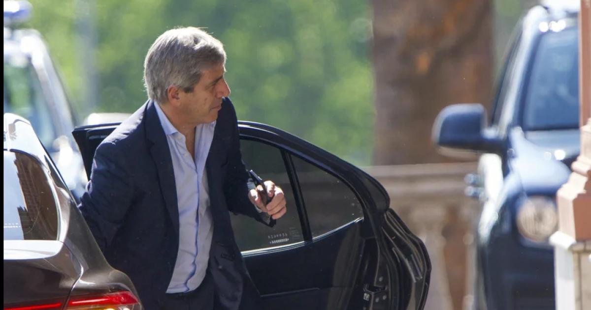 Con lo que cuesta a Caputo se pueden comprar dos trajes de lana en Zara Argentina