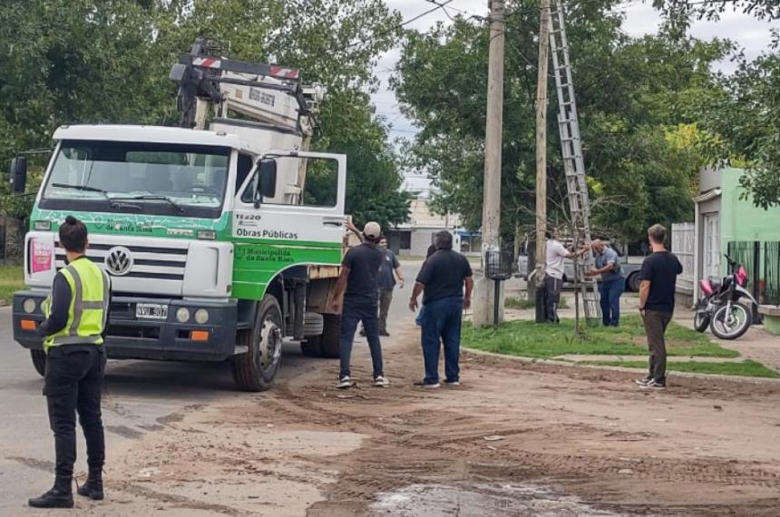 La Comisión apoya la remoción de postes que hace la Municipalidad