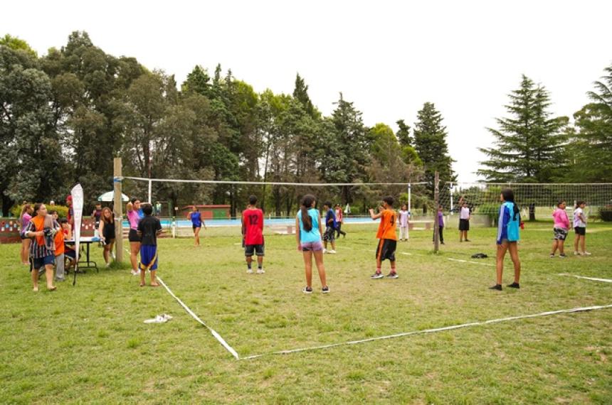 Jóvenes de 13 a 16 compartieron una jornada recreativa y deportiva en General Pico