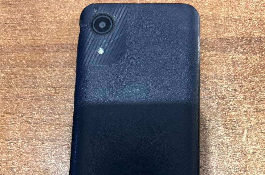 El teléfono recuperado por la Seccional Segunda