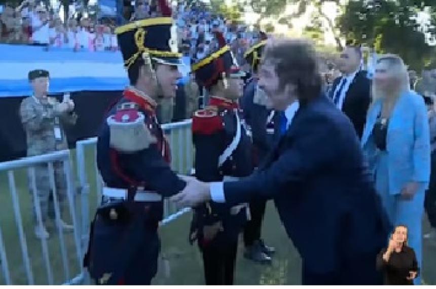 Milei- El sable es una reliquia sagrada porta una historia