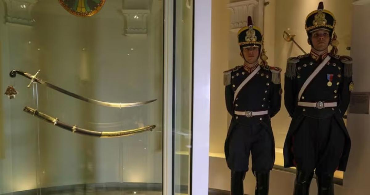 Los granaderos fieles custodios del estandarte sanmartiniano