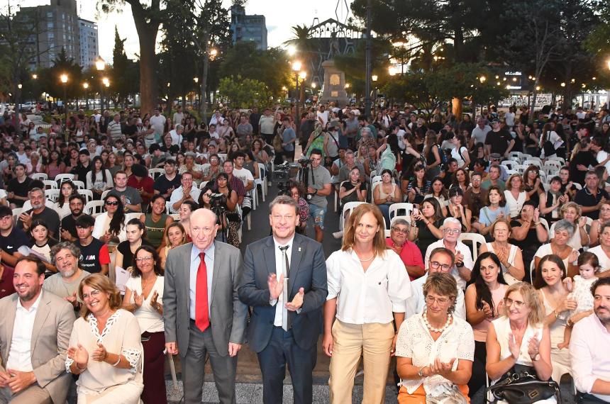 Entre el alivio de la gestioacuten y el asedio del ajuste