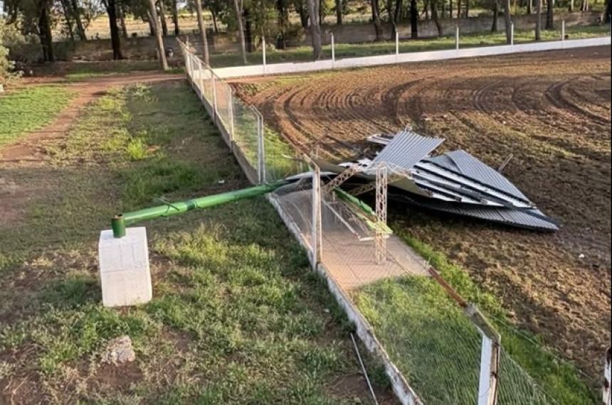 Los daños se produjeron en varios sectores de la cancha