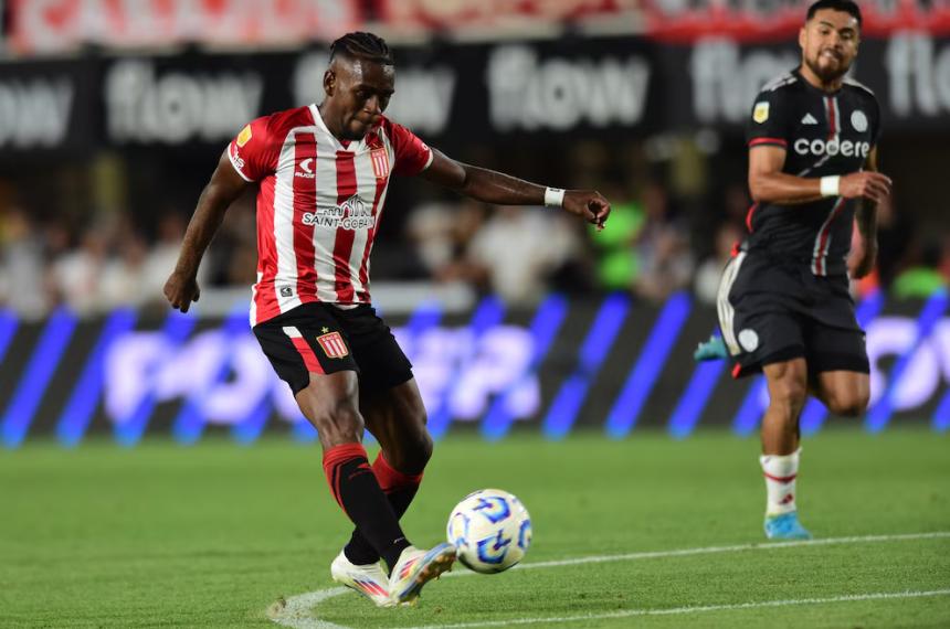 El colombiano Cetré y su destino incierto- hoy volvió a entrenarse en Estudiantes