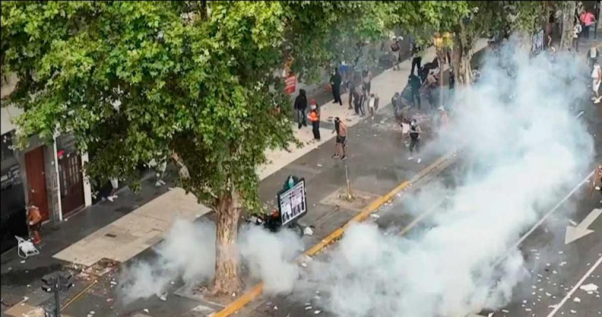 El Gobierno denunciaraacute a manifestantes por los incidentes frente al Congreso