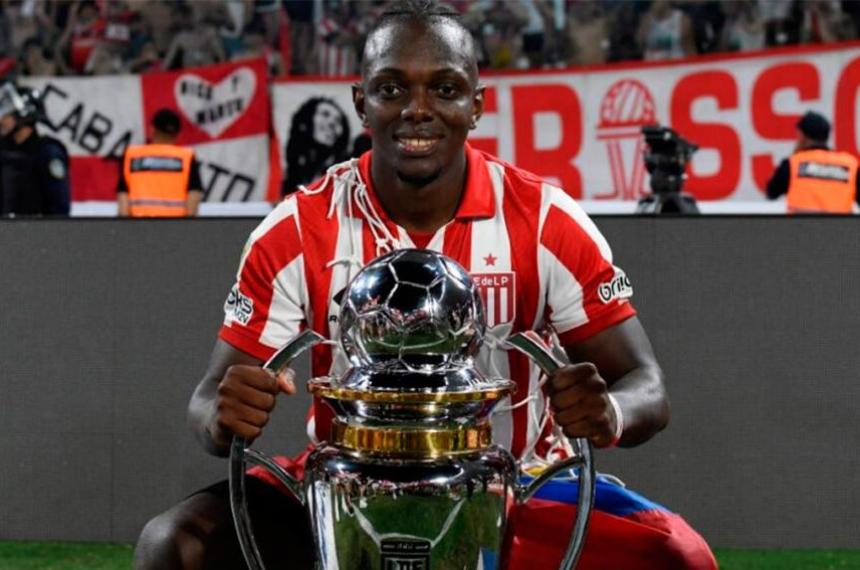 Athletico Paranaense volvioacute a la carga por Cetreacute y le mete presioacuten a Boca en la negociacioacuten