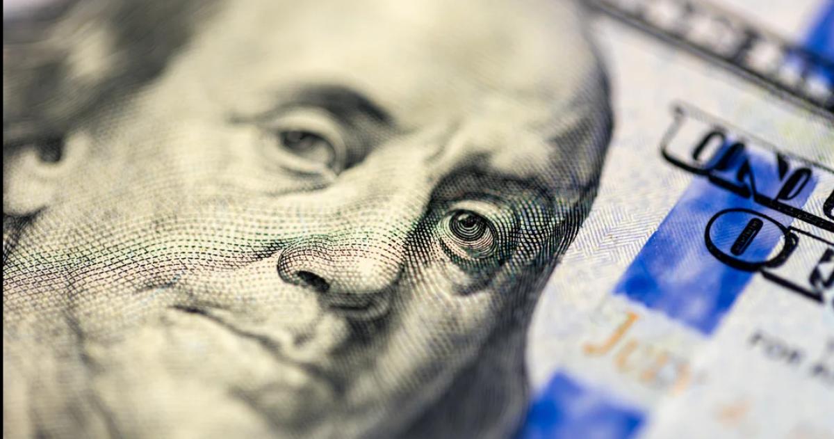 El dólar oficial sigue a la baja
