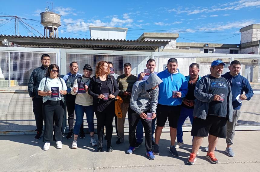 Trabajadores del Frigoriacutefico Pico realizan una asamblea y buscan respuestas