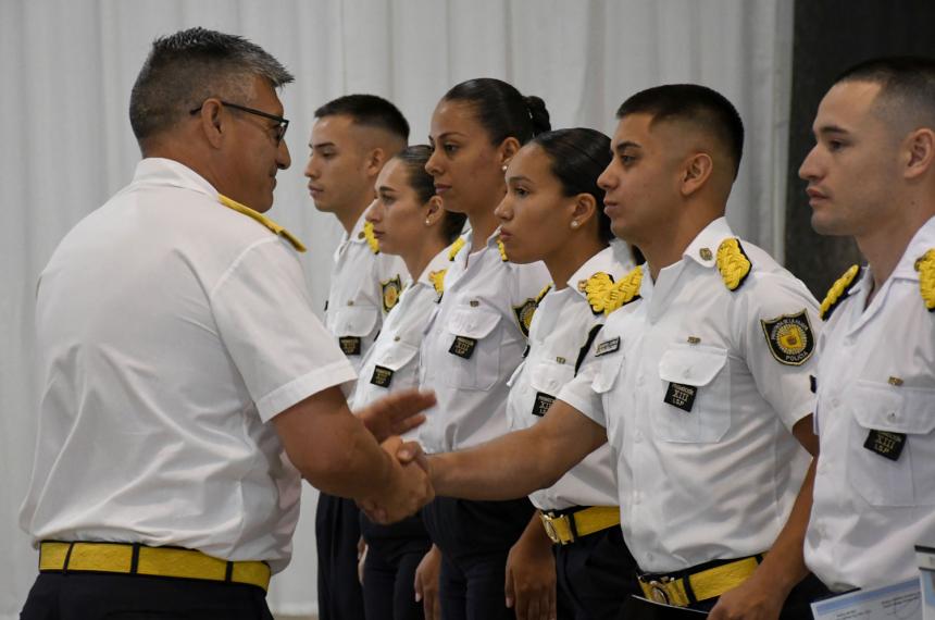 La ceremonia se realizó en el Instituto Superior Policial