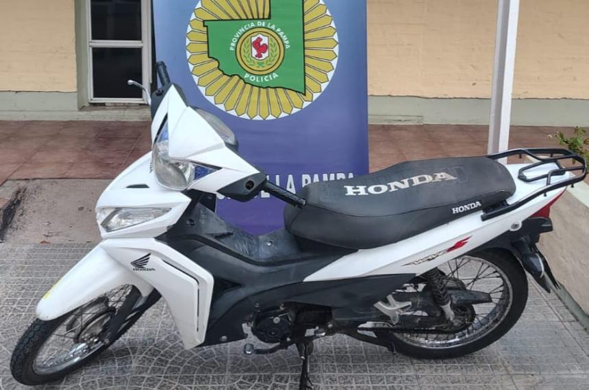 La moto recuperada por la policía
