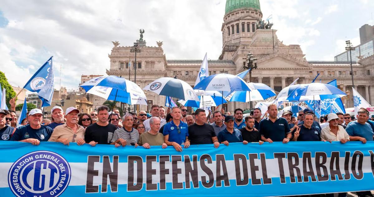 La columna principal de la CGT en la movilización del miércoles pasado ante el Congreso