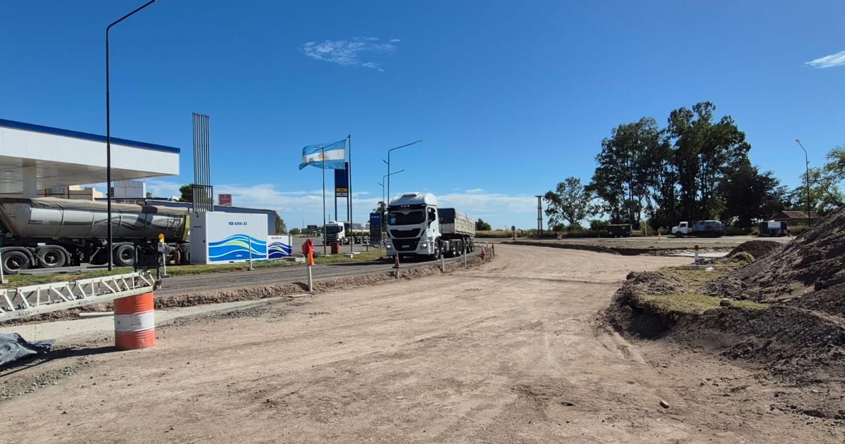 La obra se desarrolla en el cruce de las Rutas Provinciales 1 y 18