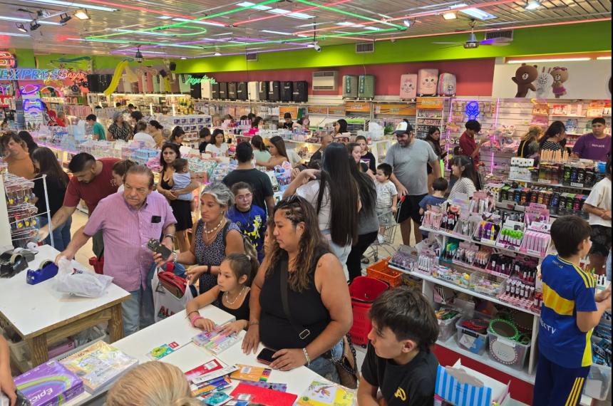 Un repunte en la venta de uacutetiles en medio de la crisis