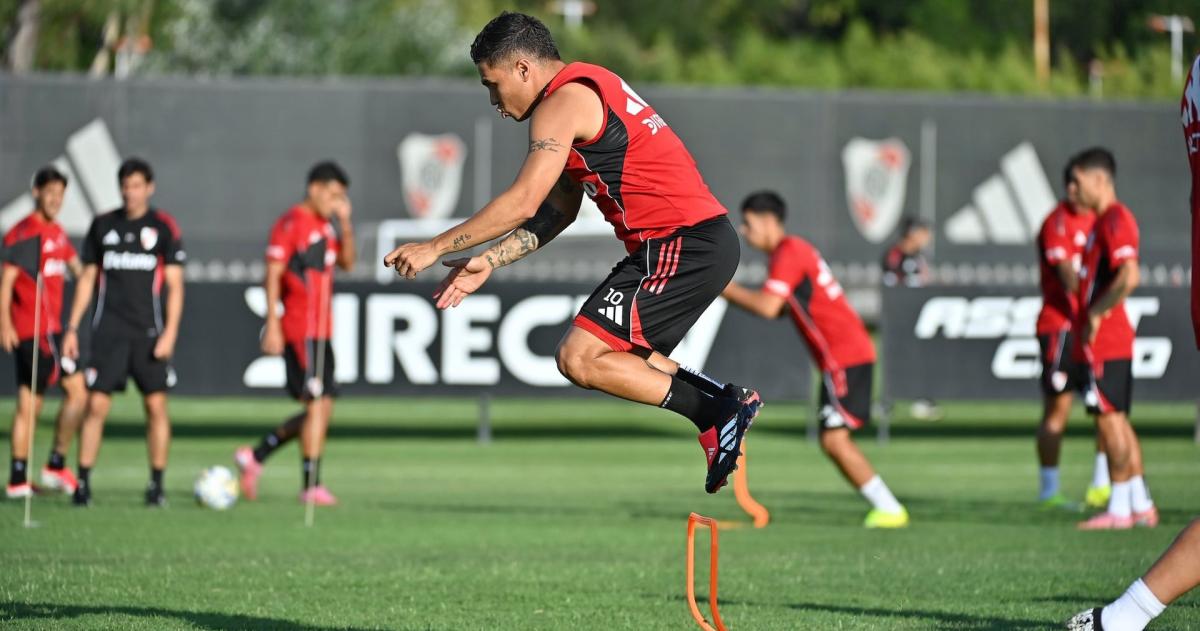 Juanfer tiene que aparecer para darle f�tbol a River