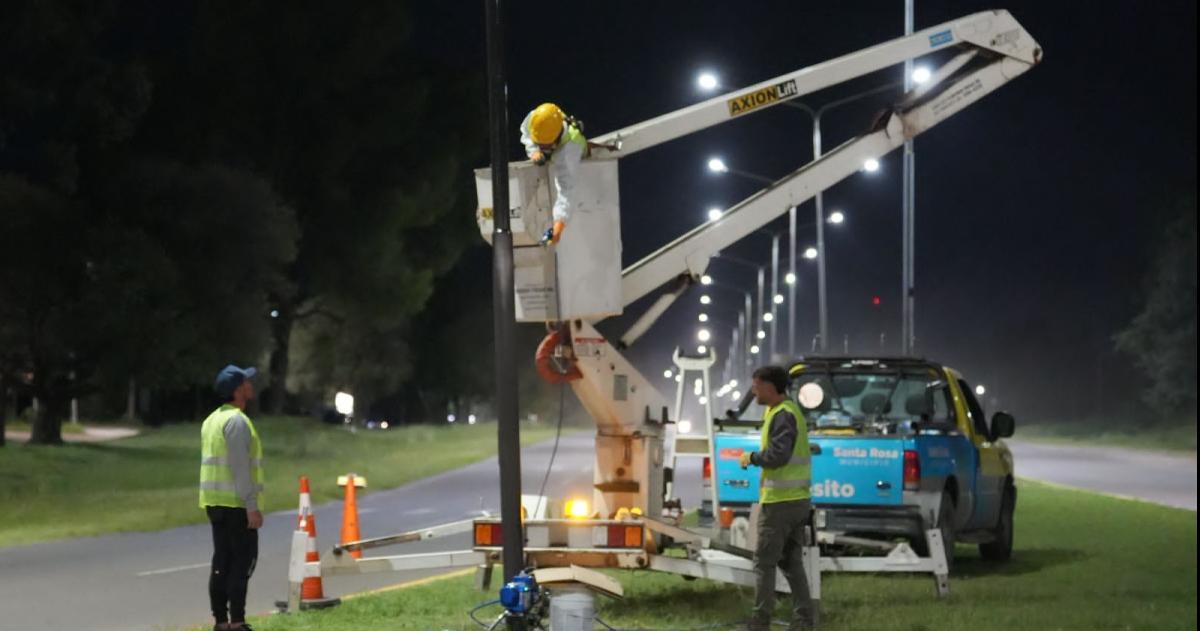 Iniciaron mejoras en la Avenida Peroacuten