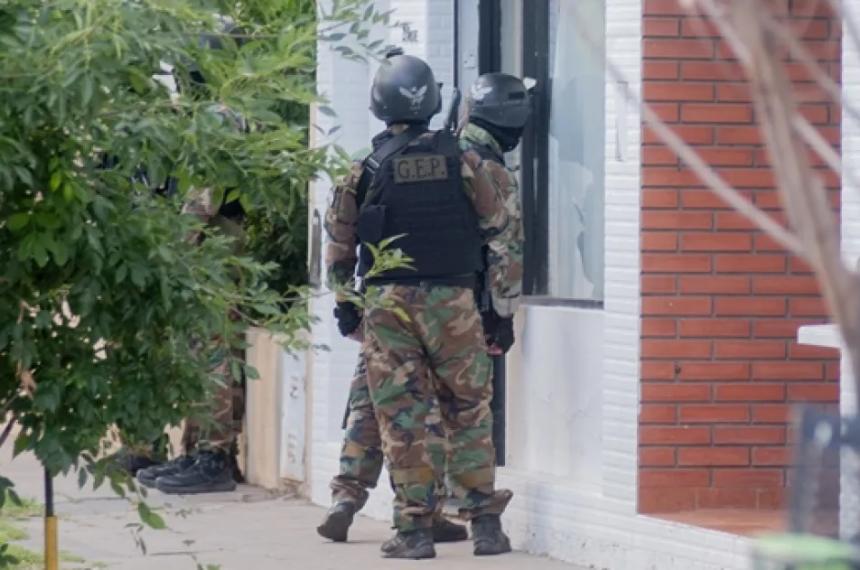 Durante un allanamiento encontraron los pesos chilenos robados