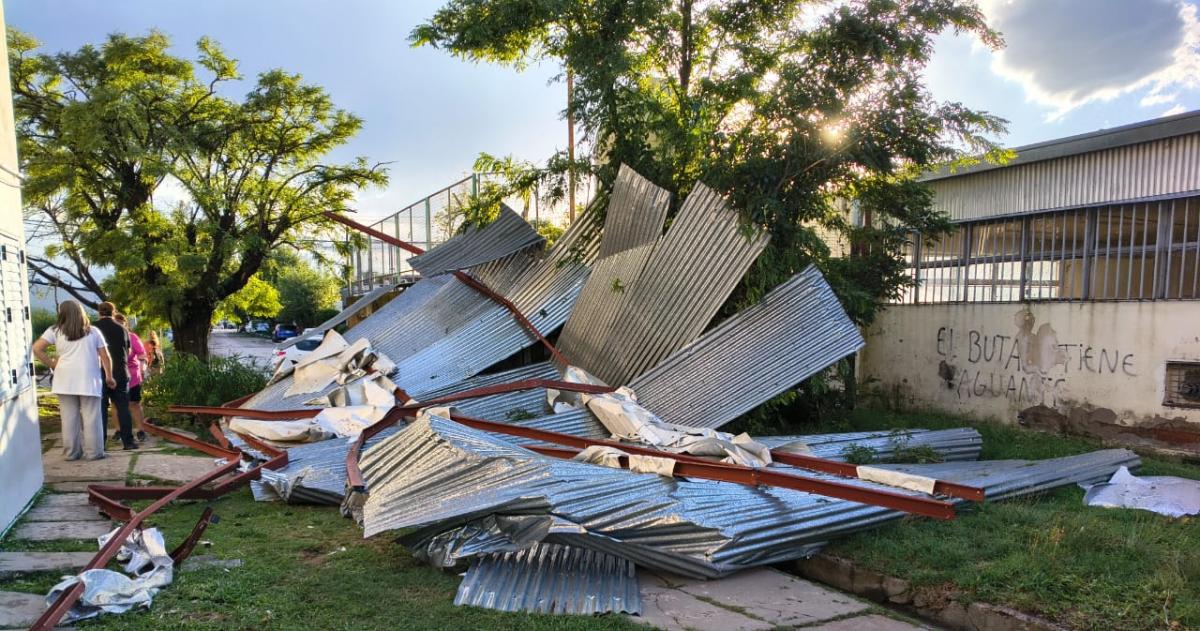 Durante el tornado soplaron vientos de m�s de 100 kilómetros