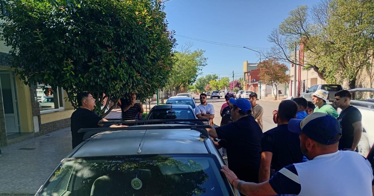 Despedidos del Frigorífico Pico y Trenel esperan definiciones por indemnizaciones