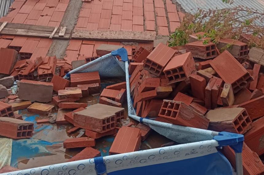 El desesperado pedido de una familia que quedoacute a la intemperie tras el tornado