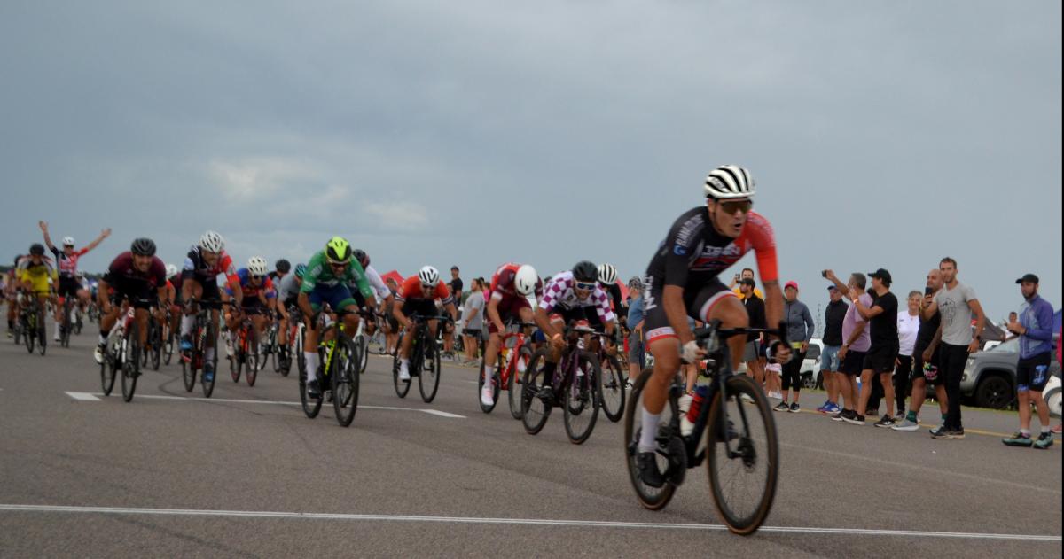 Joaquín Giménez se impuso al sprint con una gran determinación y consiguió una de sus mejores victorias