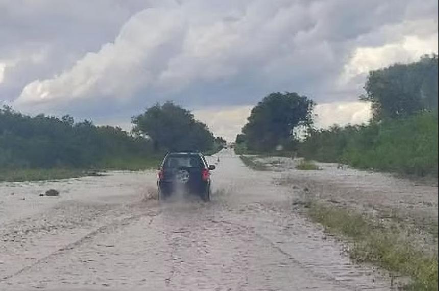 La ruta quedó totalmente anegada