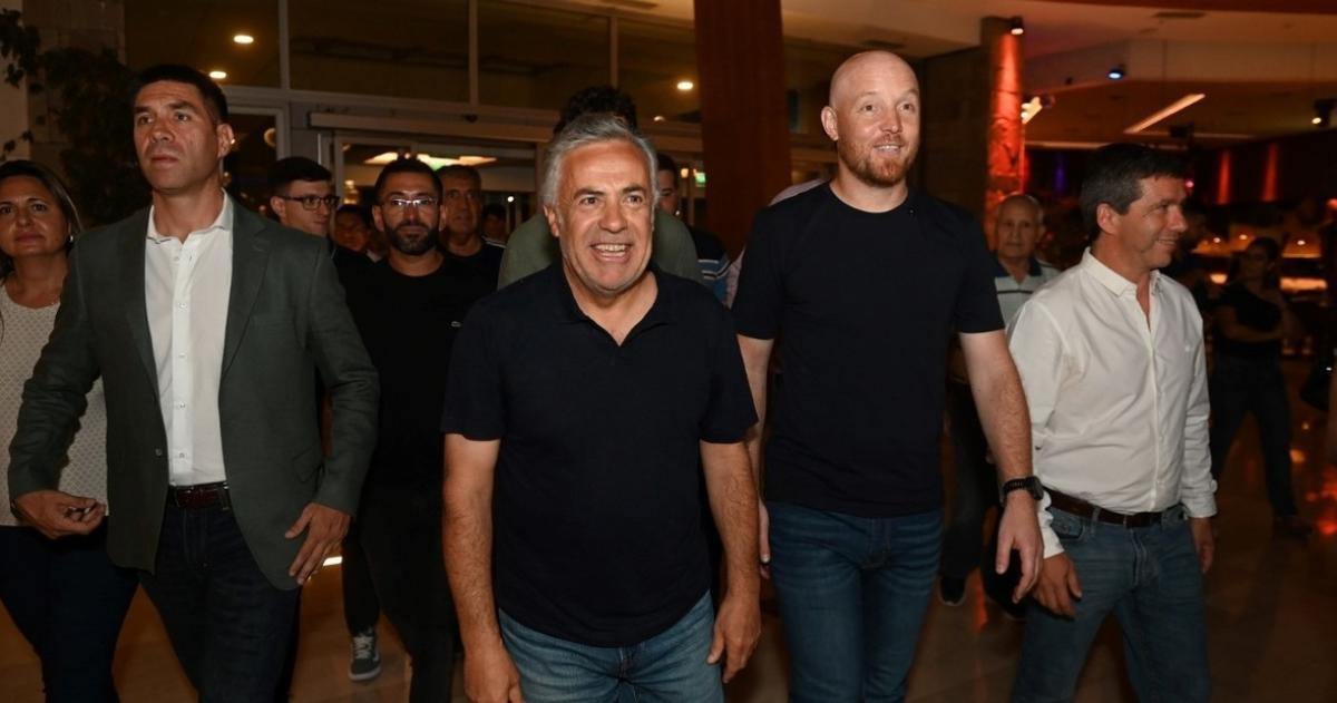 El gobernador Alberto Cornejo junto al intendente de Luj�n de Cuyo Esteban Allacino (PRO)