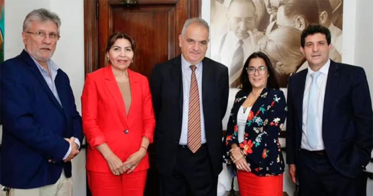 iexclSe les escapa la tortuga Fuga masiva en el Senado- El peronismo se desangra y Milei ya acaricia la suma del poder