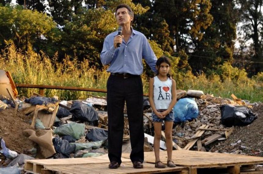 Macri en su emblem�tica foto de campaña- ahora dejó una frase que encendió el debate