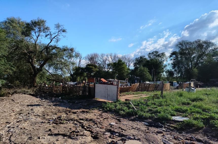 El predio destinado a un club fue usurpado y allí funciona un basdural y una chanchería