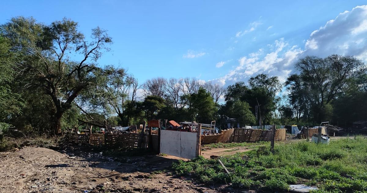 El predio destinado a un club fue usurpado y allí funciona un basdural y una chanchería