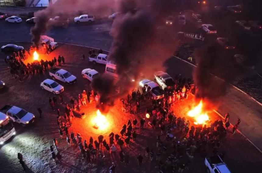 La localidad se une en defensa de las fuentes de trabajo
