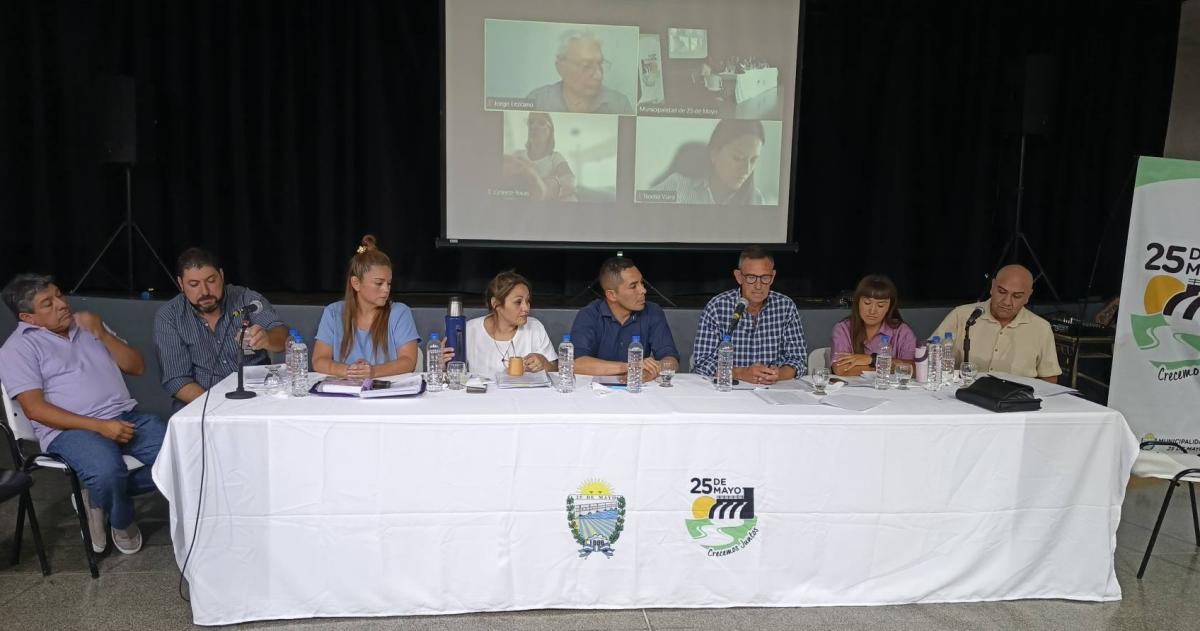 La mesa de trabajo por el futuro del �rea El Medanito se reunió hoy (Foto Radio Genesis)